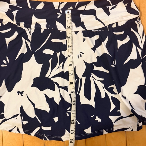 Anne Cole Navy and White Hidden Pockets Floral Swim Skirt - Picture 3 of 10